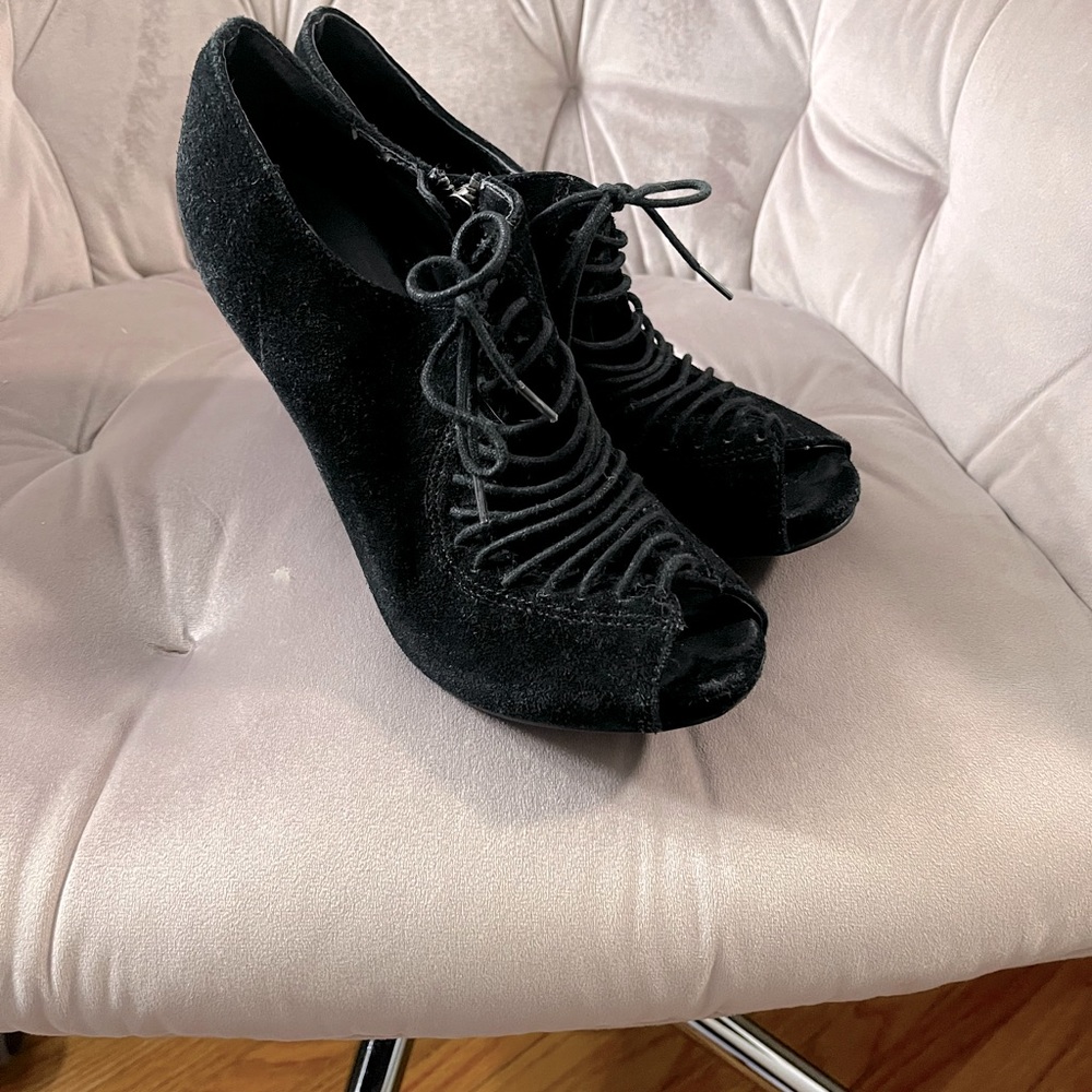 Bootie shoes - Picture 2 of 3